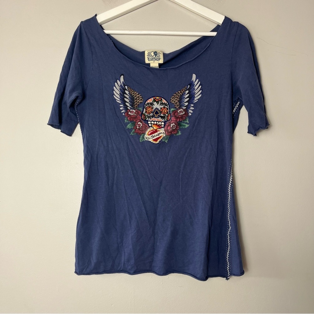 Lucky Raw Hem Embroidered‎ Skull Blue Tee Shirt Small
